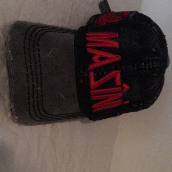Mazini Hat - Picture 1 of 3
